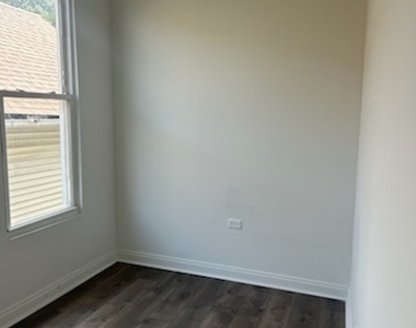 4040 W Carroll Avenue - Photo Thumbnail 6