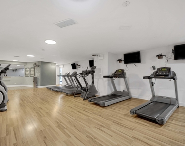 3600 N Lake Shore Drive - Photo Thumbnail 18
