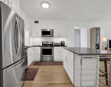 3600 N Lake Shore Drive - Photo Thumbnail 7
