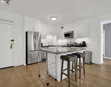 3600 N Lake Shore Drive - Photo Thumbnail 5