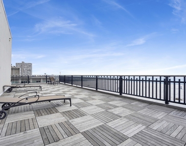 3600 N Lake Shore Drive - Photo Thumbnail 19