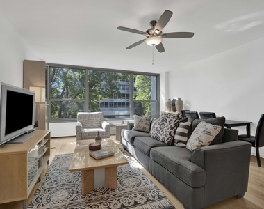 3600 N Lake Shore Drive - Photo Thumbnail 1