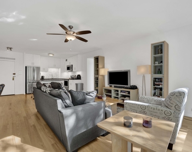 3600 N Lake Shore Drive - Photo Thumbnail 3