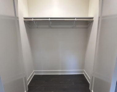 7701 W Marwood Avenue - Photo Thumbnail 13