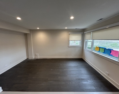 7701 W Marwood Avenue - Photo Thumbnail 1