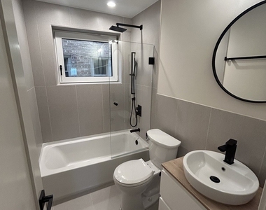 7701 W Marwood Avenue - Photo Thumbnail 9