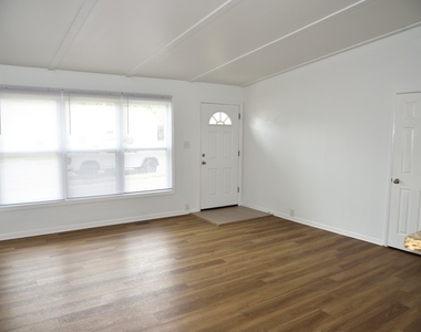 713 Cascade Avenue - Photo Thumbnail 2