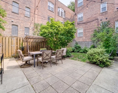 2523 W Iowa Street - Photo Thumbnail 26