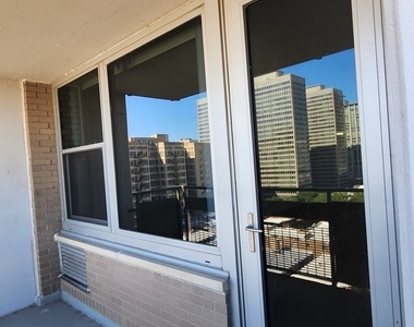 555 W Cornelia Avenue - Photo Thumbnail 23