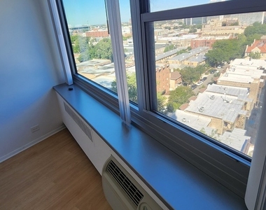 555 W Cornelia Avenue - Photo Thumbnail 16
