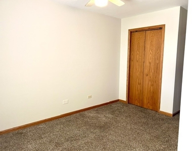 415 Stanford Drive - Photo Thumbnail 29