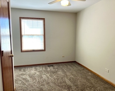 415 Stanford Drive - Photo Thumbnail 27