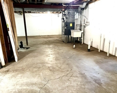 415 Stanford Drive - Photo Thumbnail 34