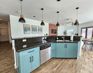 2900 Hamilton Street - Photo Thumbnail 7