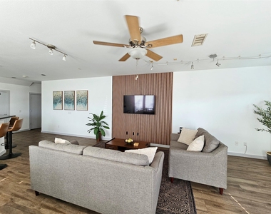 2900 Hamilton Street - Photo Thumbnail 1
