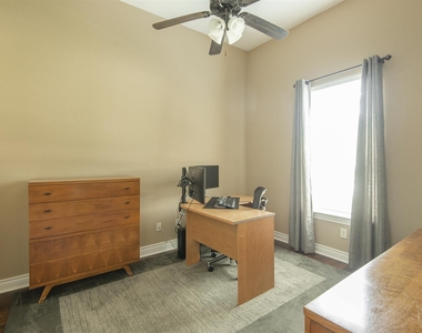321 Westwood Drive - Photo Thumbnail 14