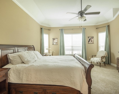 321 Westwood Drive - Photo Thumbnail 18