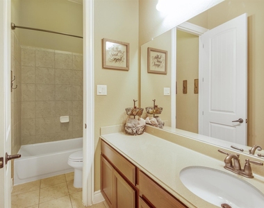 321 Westwood Drive - Photo Thumbnail 13