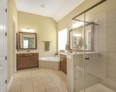 321 Westwood Drive - Photo Thumbnail 20
