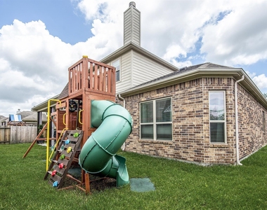 321 Westwood Drive - Photo Thumbnail 28