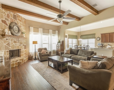 321 Westwood Drive - Photo Thumbnail 10