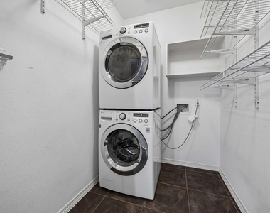 1334 Ella Place - Photo Thumbnail 31
