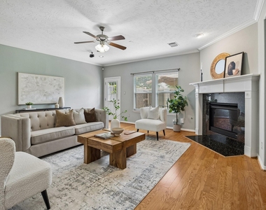 1334 Ella Place - Photo Thumbnail 10