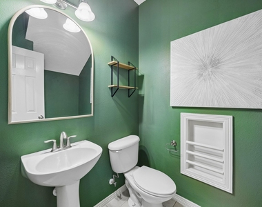 1334 Ella Place - Photo Thumbnail 15