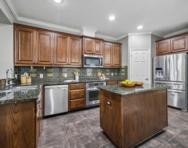 1334 Ella Place - Photo Thumbnail 2