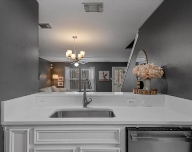 1711 Redwing Haven Drive - Photo Thumbnail 6