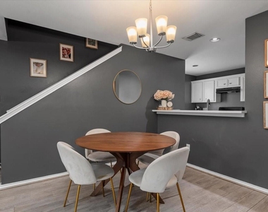 1711 Redwing Haven Drive - Photo Thumbnail 7
