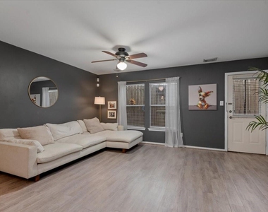 1711 Redwing Haven Drive - Photo Thumbnail 9