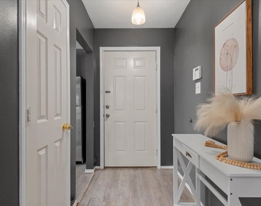 1711 Redwing Haven Drive - Photo Thumbnail 2