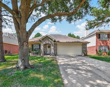 26910 Kingston Glen Lane - Photo Thumbnail 2