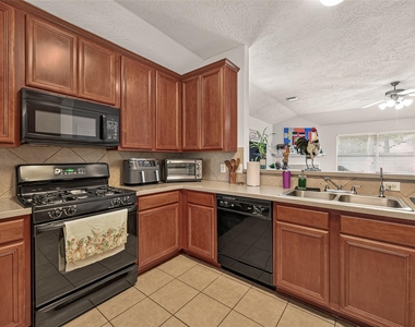 26910 Kingston Glen Lane - Photo Thumbnail 17