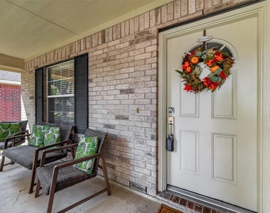26910 Kingston Glen Lane - Photo Thumbnail 3