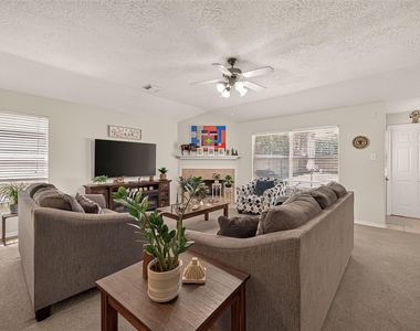 26910 Kingston Glen Lane - Photo Thumbnail 4