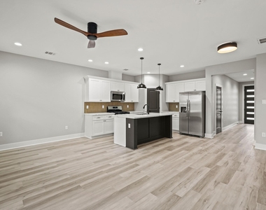 2113 Saint Charles Street - Photo Thumbnail 15