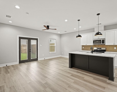 2113 Saint Charles Street - Photo Thumbnail 14