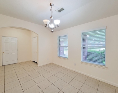 3010 Stonecross Lane - Photo Thumbnail 7