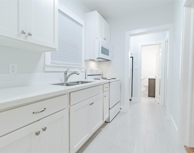 1603 Alamo Street - Photo Thumbnail 7