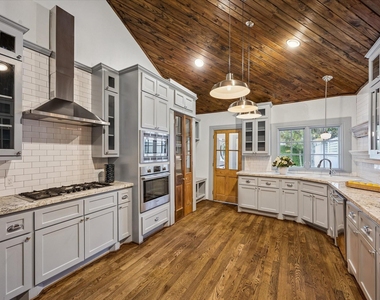 801 Walton Street - Photo Thumbnail 16