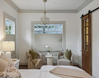 801 Walton Street - Photo Thumbnail 22