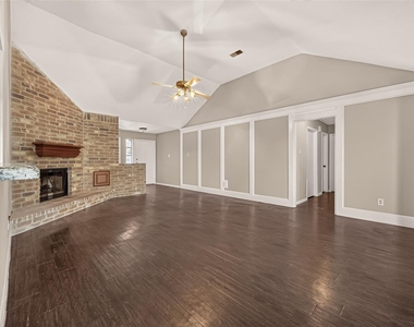 6423 Crakston Street - Photo Thumbnail 33