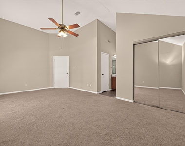 6423 Crakston Street - Photo Thumbnail 12
