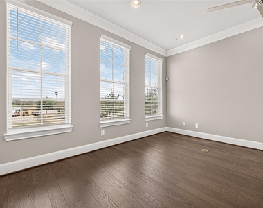 9656 Knight Road - Photo Thumbnail 11