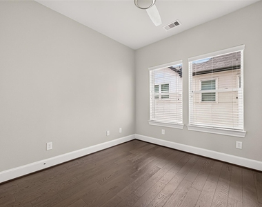9656 Knight Road - Photo Thumbnail 19
