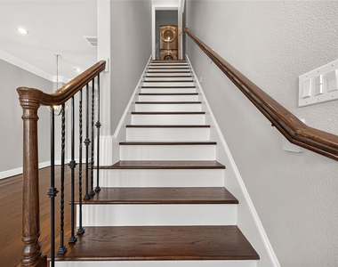 9656 Knight Road - Photo Thumbnail 12