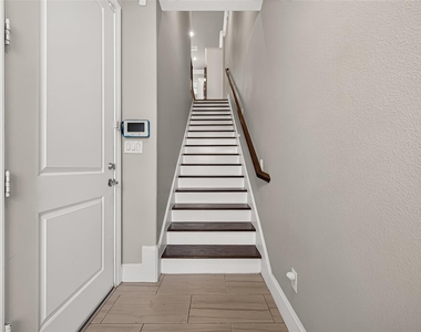9656 Knight Road - Photo Thumbnail 3