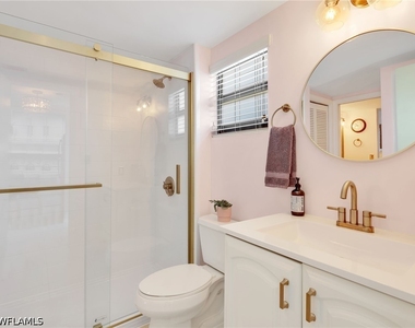 801 River Point Drive - Photo Thumbnail 17